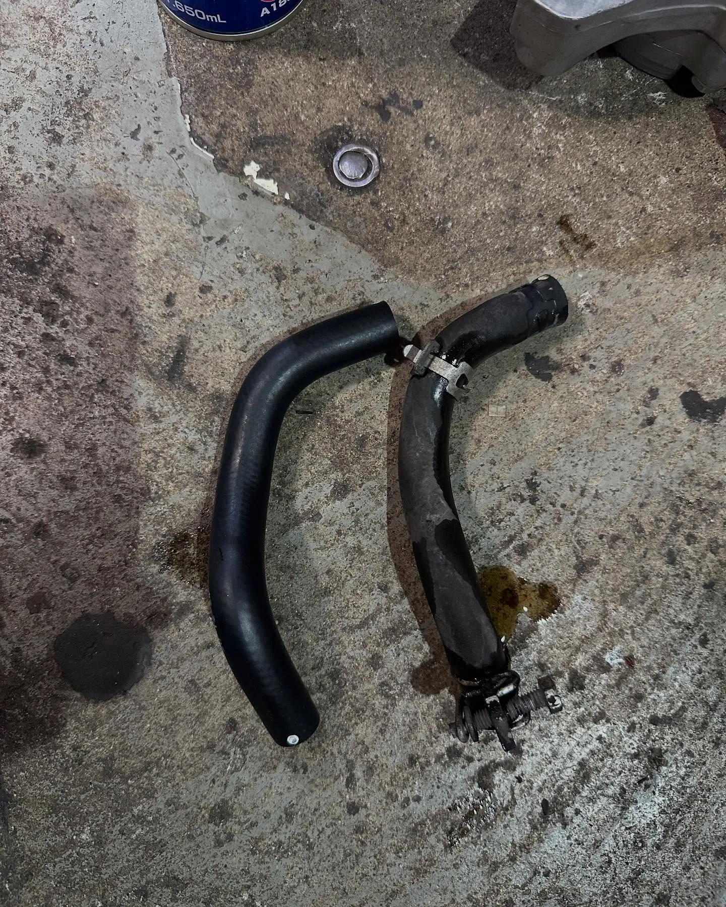 パワステ不良ということで、パワステポンプと低圧高圧ホースの交...