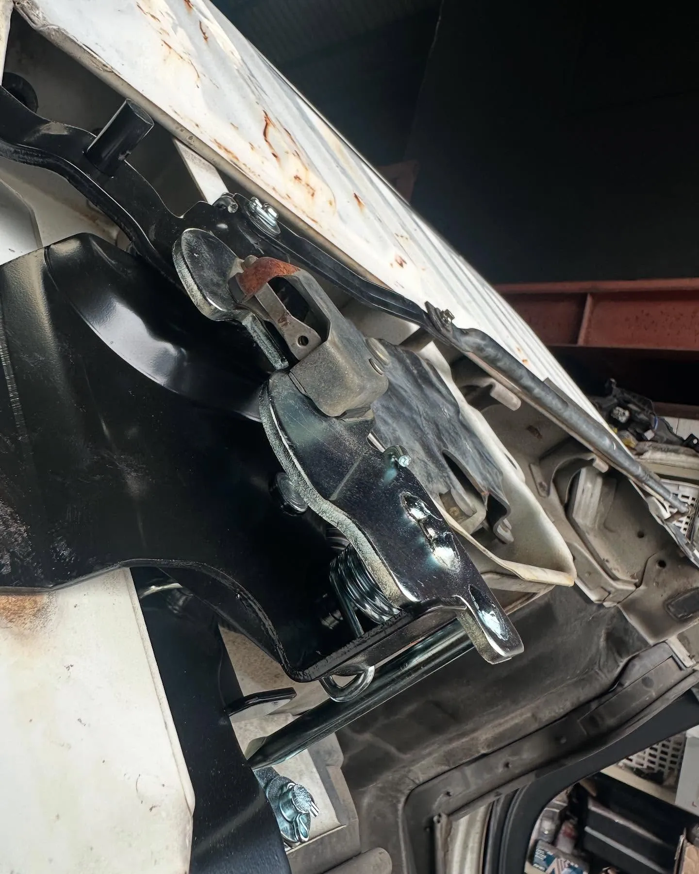 車検で預かりましたトラックの整備をしました😊