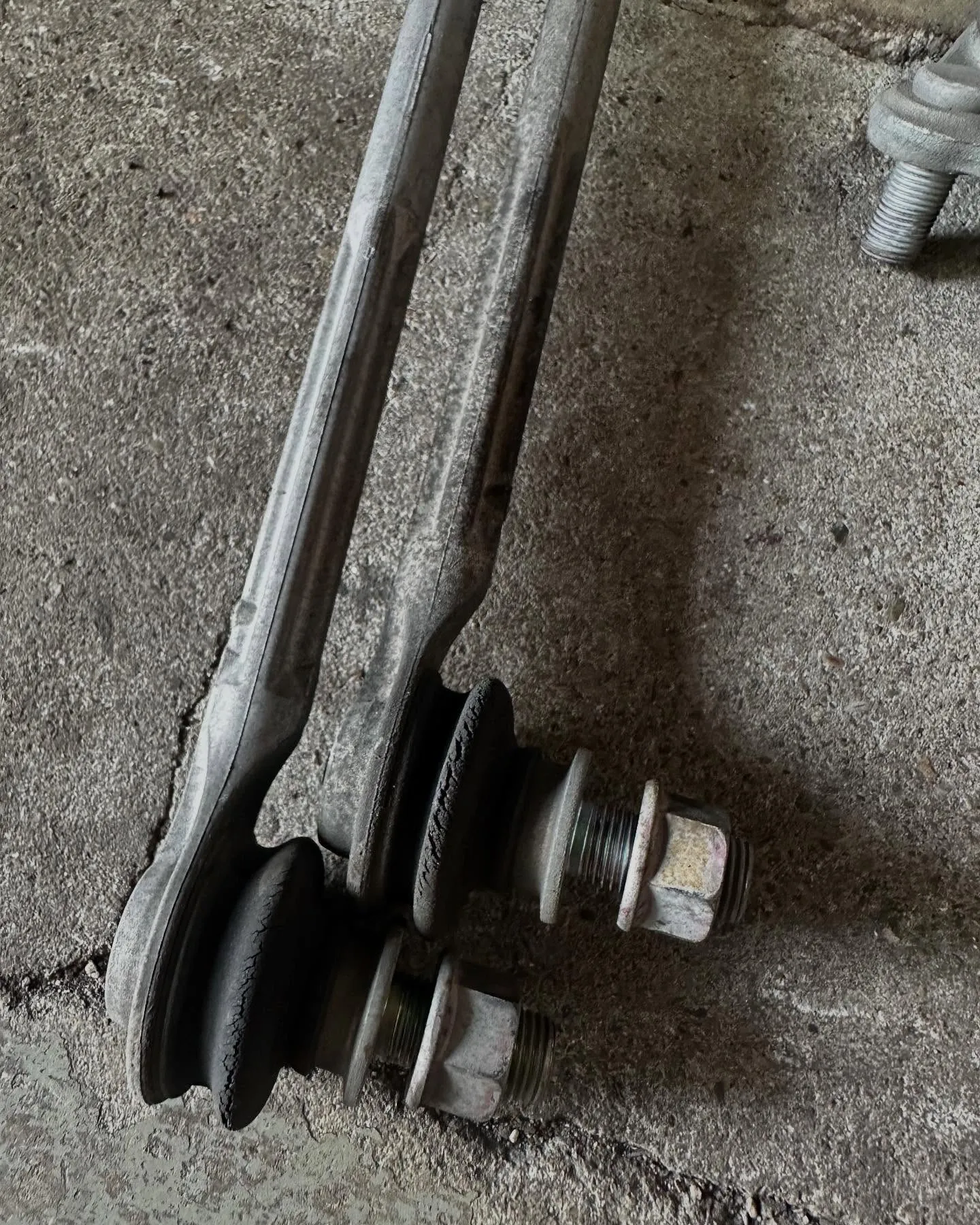 プリウスの車検整備預かりました❗️