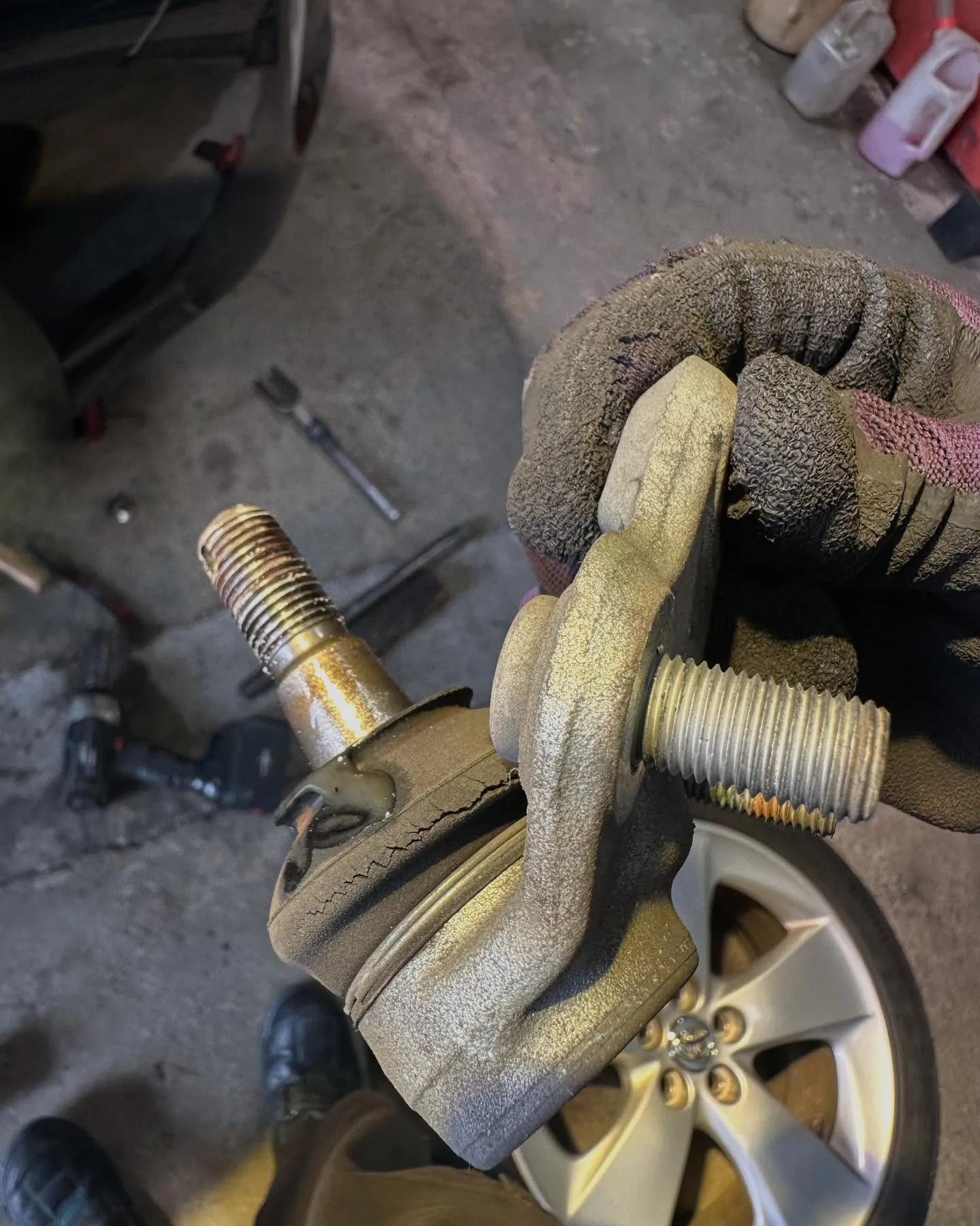 プリウスの車検整備預かりました❗️