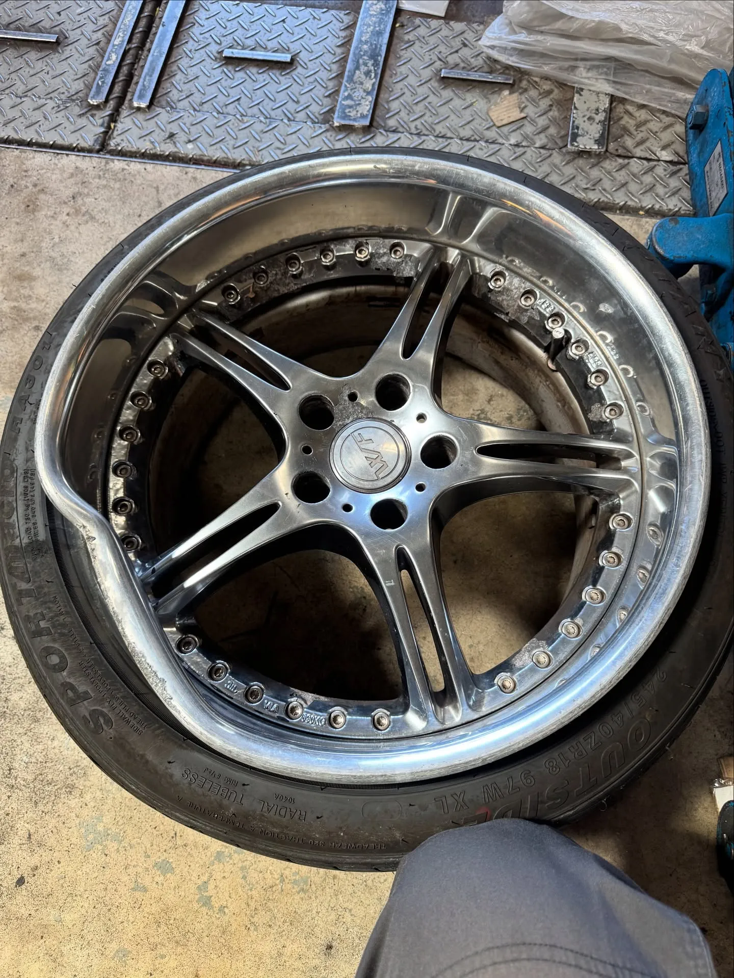 【ホイールリペア】